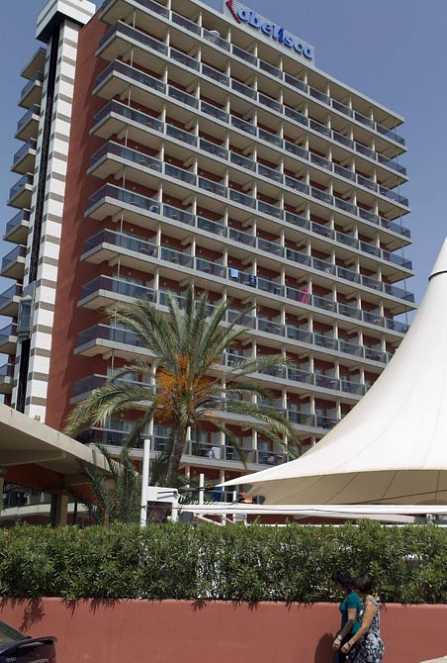 El balconing se cobra la vida de un turista austríaco, fallecido en un hotel de Palma de Mallorca