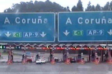 Un cambio brusco de carril fue la causa del accidente mortal en el peaje de Guísamo