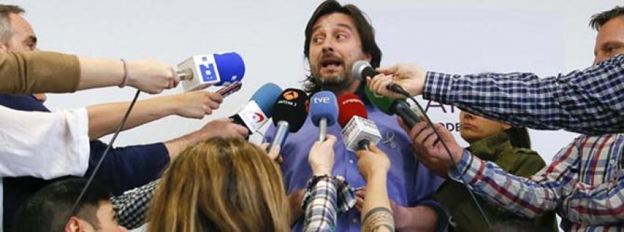 El juez admite a trámite la querella por calumnias de Podemos contra Aguirre