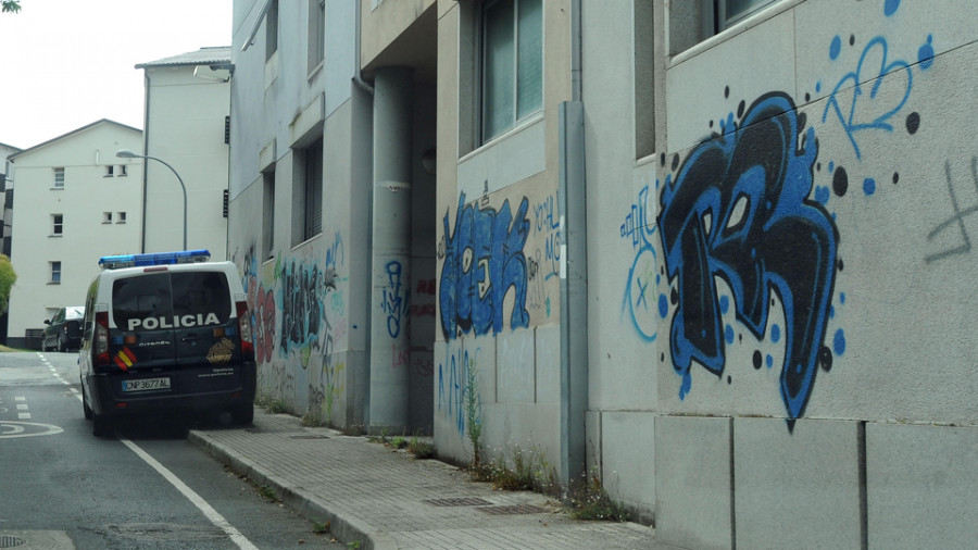 Urbanismo apremia por primera vez a los juzgados para que la Sareb se haga con un edificio con okupas