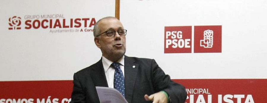 Nogueira reta al alcalde a aclarar ante el juez el asunto de los trajes