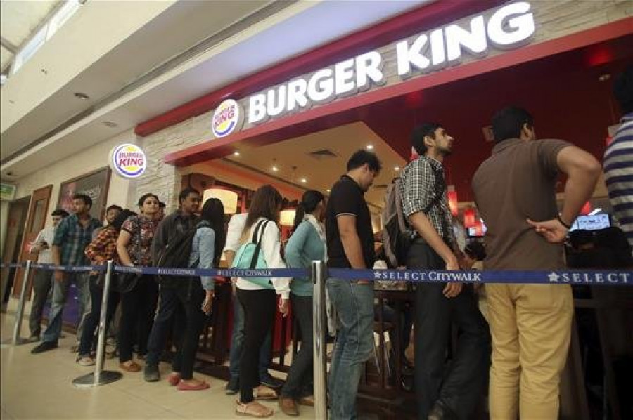 Encuentran 100.000 dólares en efectivo abandonados en un Burger King de EE.UU.