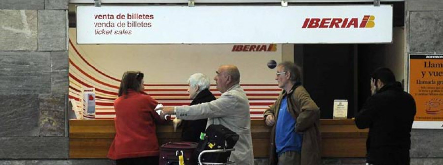 Desconcierto en Alvedro a causa de la huelga de pilotos de Iberia