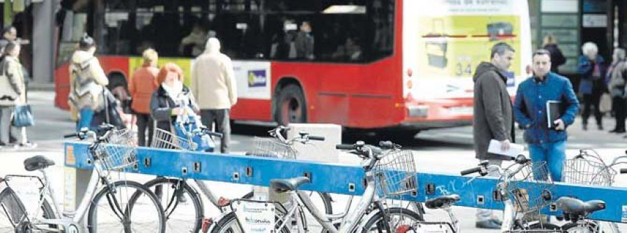 Un programa piloto permitirá introducir bicicletas en algunas líneas de bus urbano