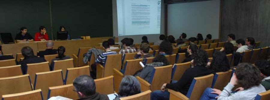 Decenas de alumnos pasan la noche en la facultad en protesta por los recortes