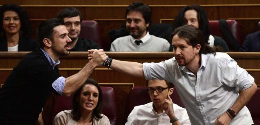 Pablo Iglesias pide por carta a Errejón que se someta a su visión de Podemos