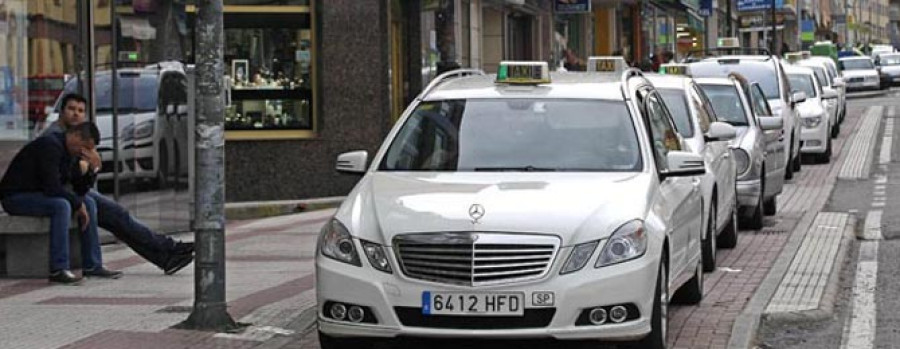 ARTEIXO - El Ayuntamiento encarga a los taxistas el servicio de transporte adaptado