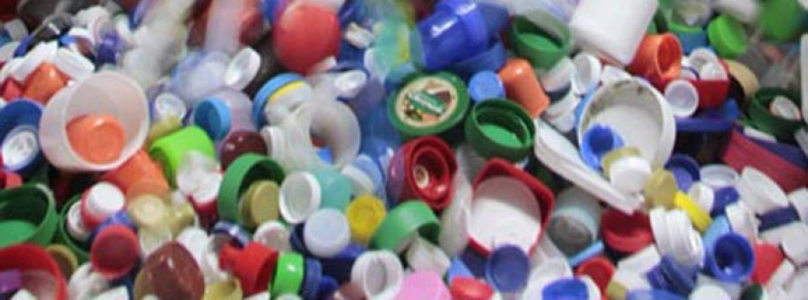 Los gallegos se vuelcan en la recogida solidaria de tapones