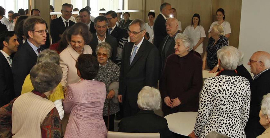 Padre Rubinos destaca ante la reina Sofía las 24.000 pernoctaciones anuales del albergue en un acto del centenario