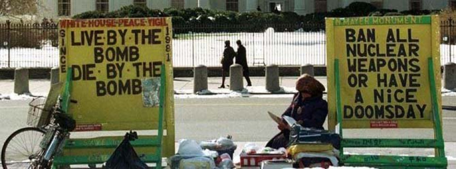 Muere Conchita Piccioto, la viguesa que protestó durante más de 30 años frente a la Casa Blanca