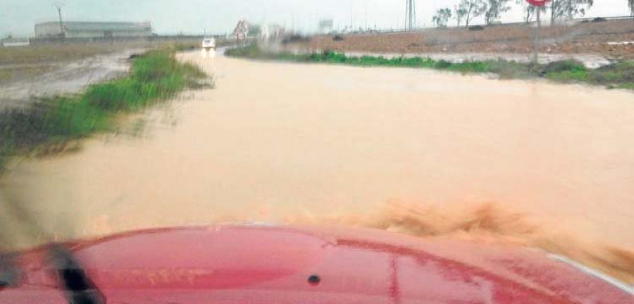 Las fuertes lluvias 
se cobran el primer fallecido en Murcia al caerse a una piscina