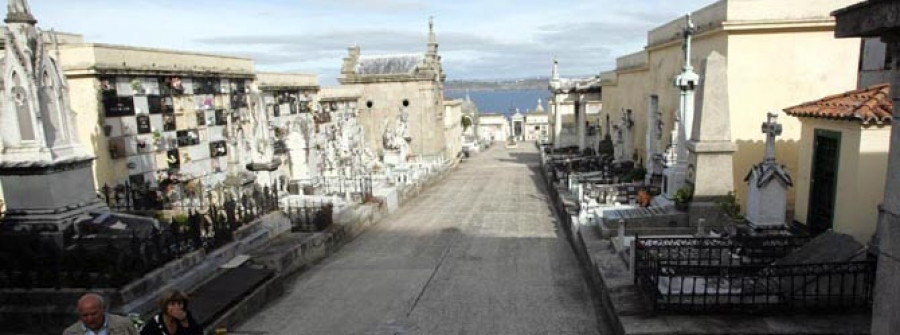 El cementerio coruñés de San Amaro logrará hoy un millar de visitas nocturnas