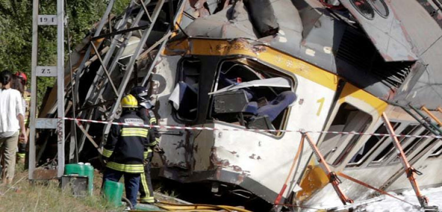 La alcaldesa exige que se soterre la vía por la que el tren pasa a 120 por hora en O Porriño