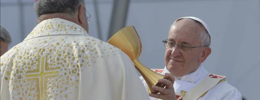 Un exsacerdote gay argentino escribe una carta al papa Francisco