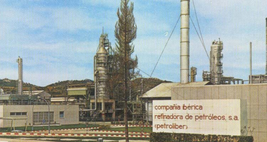 Reportaje | La refinería de petróleos que  se instaló en la ciudad para hacerla crecer