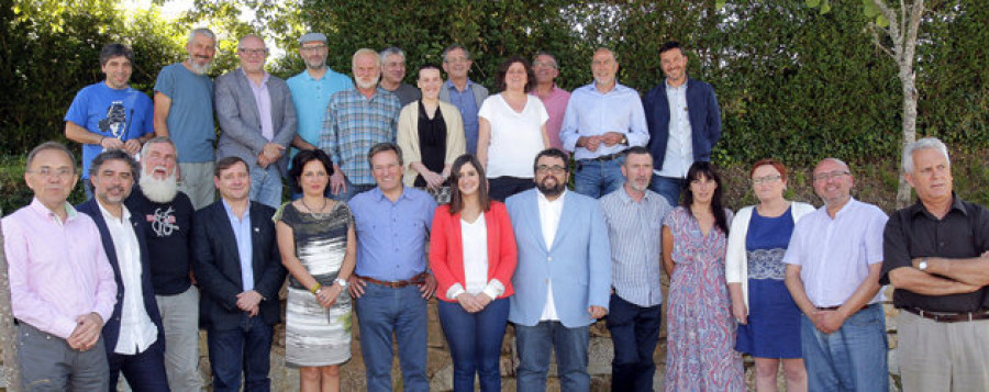 Vence rechaza entrar en debates sobre qué organización liderará la marea gallega
