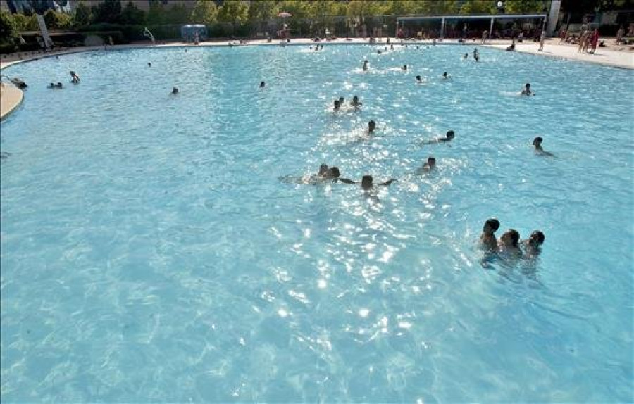 Una niña de 4 años en estado grave tras ahogarse en una piscina