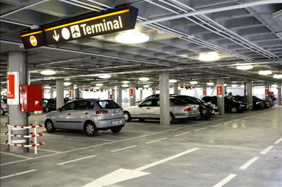 Aena licita la gestión de los aparcamientos de 32 aeropuertos por 102,3 millones de euros