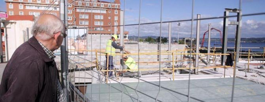 Copasa inicia la construcción del nuevo ascensor del párking de O Parrote