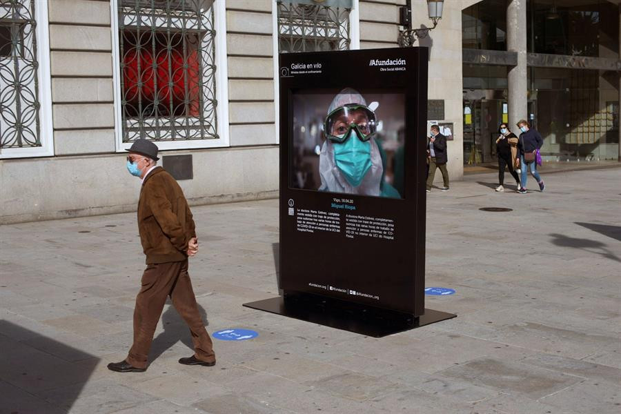 A Coruña respalda el cierre para "frenar" contagios y Arteixo suspende actos