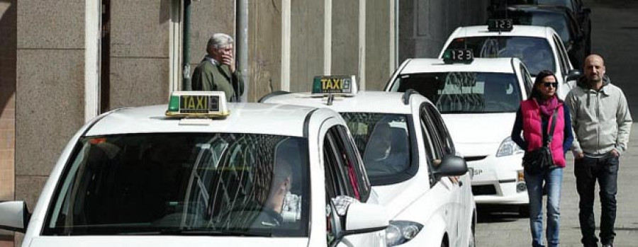 En A Coruña sobran más del 40% de los taxis, según la nueva ley