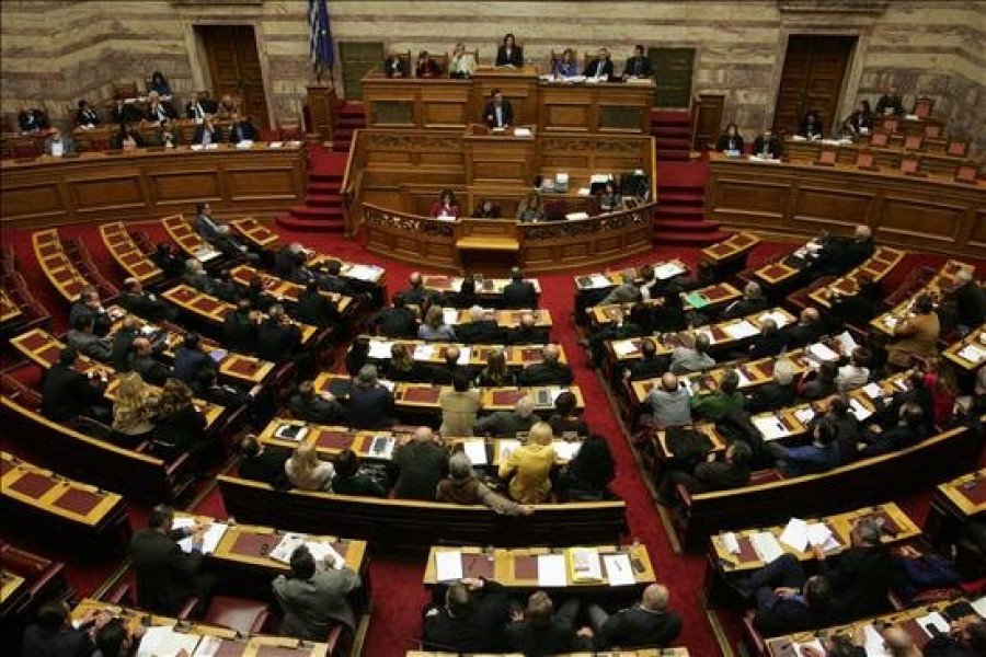 El Parlamento griego aprueba crear una comisión para pedir reparaciones de guerra a Alemania