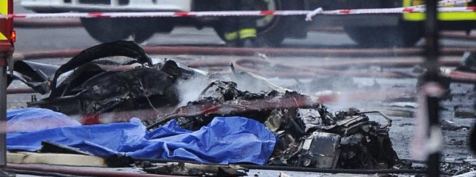 La caída de un helicóptero en Londres causa dos muertos y trece heridos