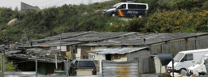 Tres toxicómanos identificados en una redada en Penamoa se niegan a delatar a sus camellos
