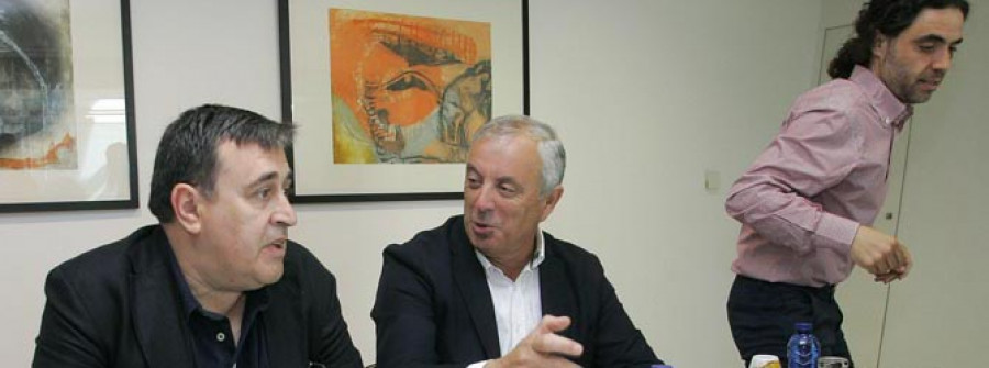 Vázquez considera que el  PSOE coruñés está haciendo “unha oposición moi potente”