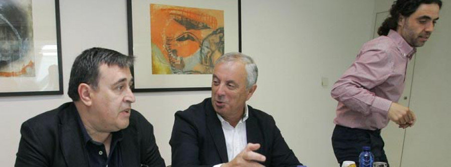 Vázquez considera que el  PSOE coruñés está haciendo “unha oposición moi potente”