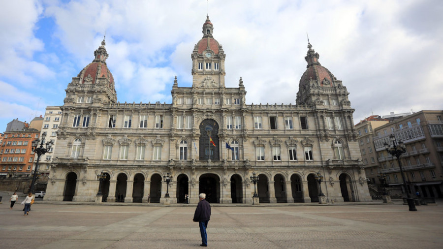 Circulación como un día festivo y menos afluencia de público a los comercios en A Coruña