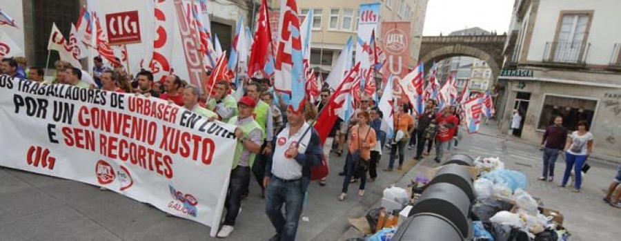 Los trabajadores sospechan que Urbaser quiere que "el conflicto siga abierto"