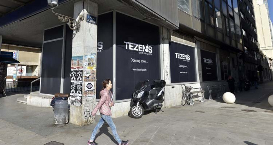 El comercio del entorno de la plaza de Lugo se reactiva gracias al tirón de las nuevas tiendas de la compañía Inditex