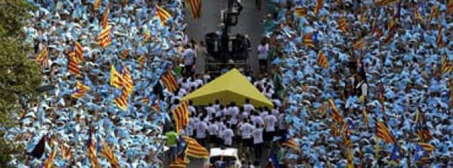 Al menos medio millón de personas piden la independencia en la Diada