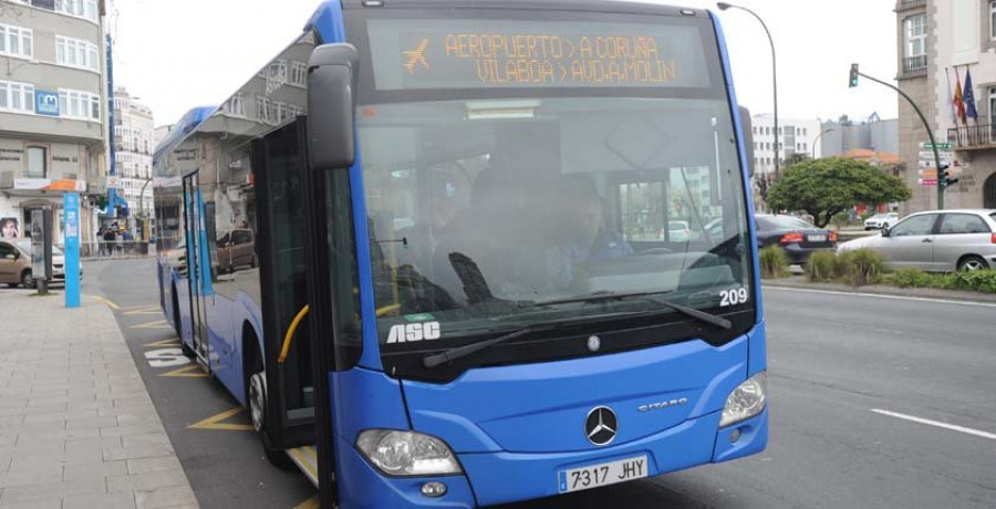 La Xunta estudia fórmulas para que el autobús a Alvedro cubra todos los vuelos