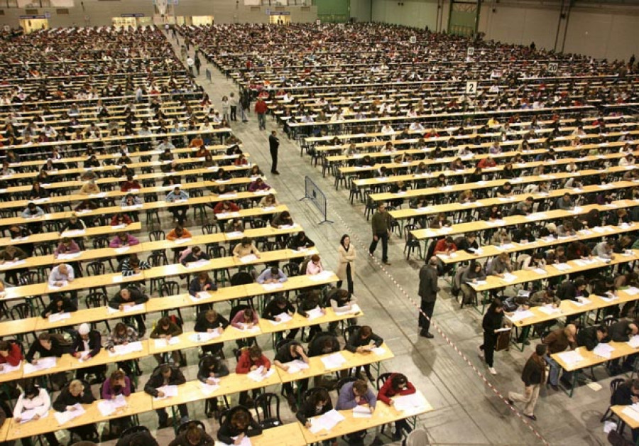 Educación convoca este jueves a los sindicatos gallegos para abordar las oposiciones docentes