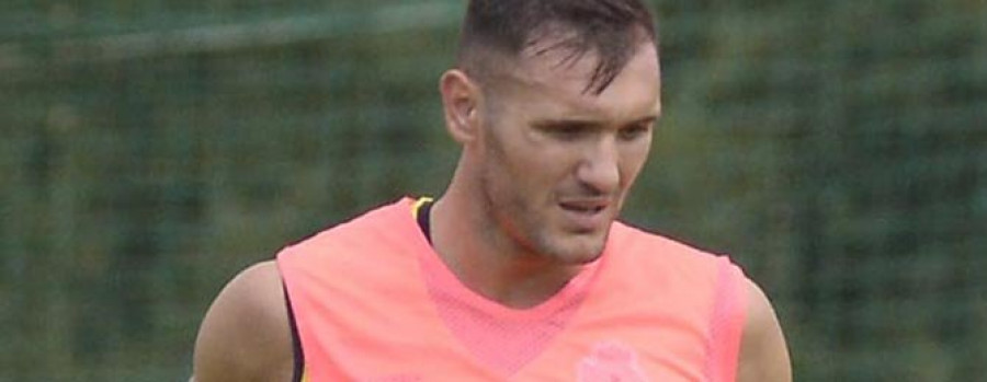 Lucas Pérez y Wilk ‘recibirán’  al exbarcelonista en Abegondo
