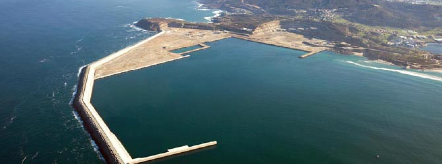 El Puerto da luz verde al inicio del contradique de punta Langosteira