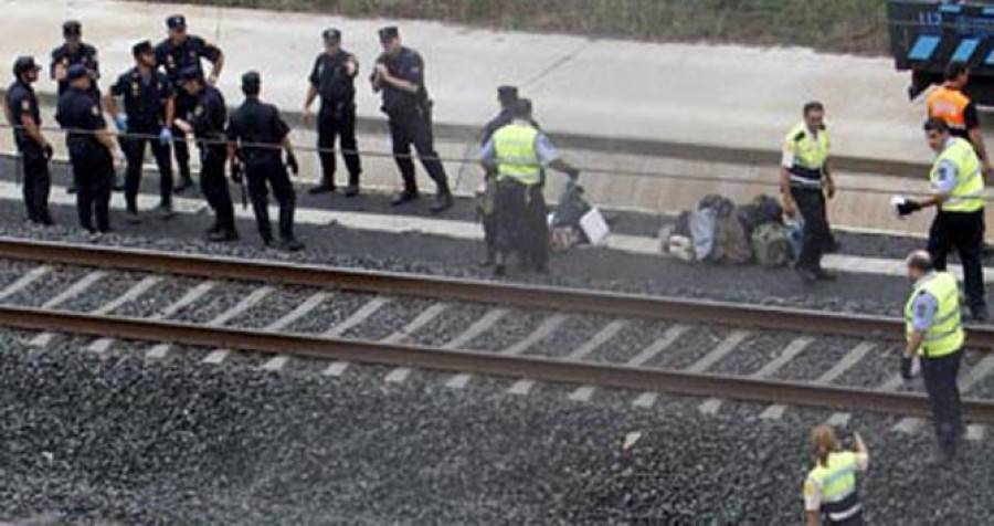 Restablecen la circulación en la vía donde se produjo el accidente del Alvia