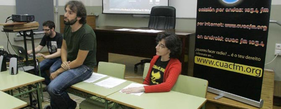 CUAC FM convoca  á cidadanía para poder optar a unha licenza no dial