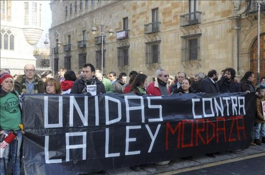 Encuesta revela que más de la mitad de españoles apoyarían la cadena perpetua