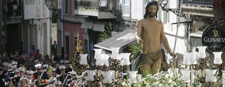 La última procesión de la Semana Santa constata el auge de la liturgia en la ciudad