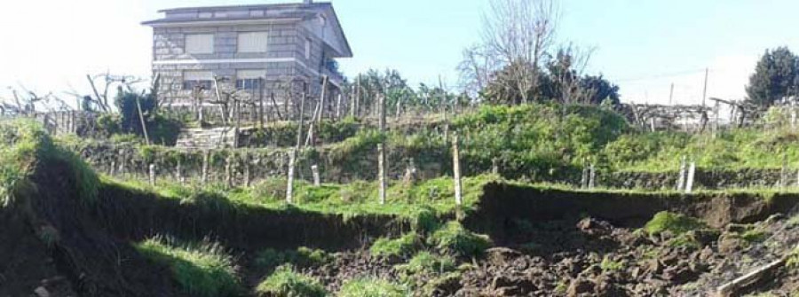 El temporal de nieve deja aldeas incomunicadas y cortes de luz en la montaña de Lugo y Ourense