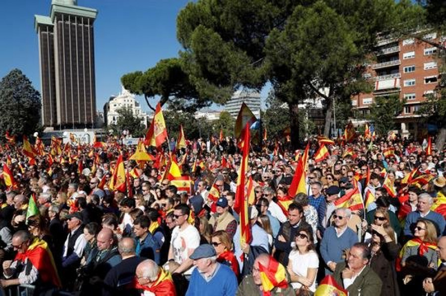 Vox llena la plaza de Colón contra el separatismo