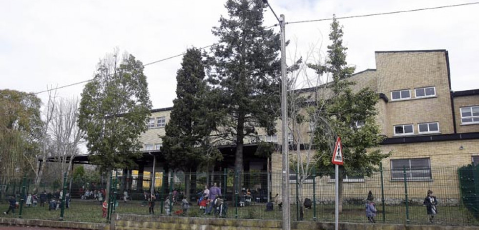 Un verano sin actividad en Mondego: ni Xunta, ni Concello de Sada inician las reformas