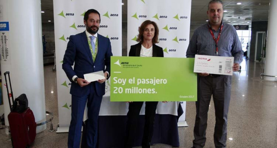 Alvedro alcanza los 20 millones de pasajeros gracias a un vuelo de Iberia procedente de Madrid