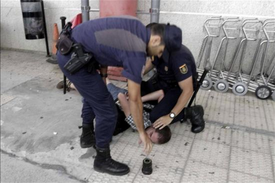 Detenido un fotógrafo que fue luego puesto en libertad en la llegada de los olímpicos a Vigo