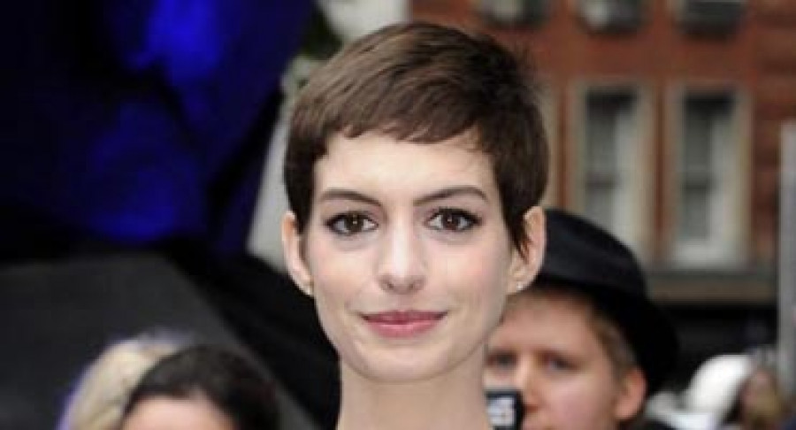 La actriz Anne Hathaway se casa con  el diseñador de joyas Adam Shulman