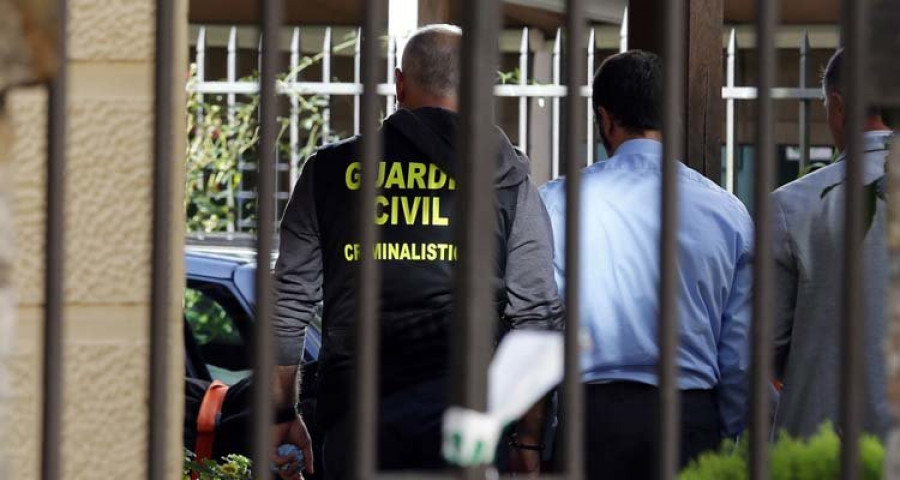 Un atracador se suicida tras retener a varios rehenes en Cangas de Onís