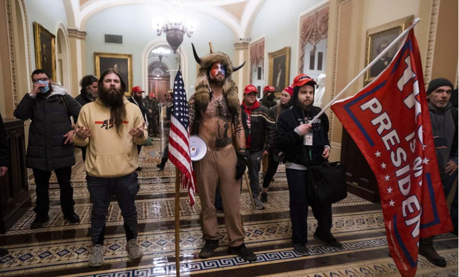 Los seguidores de Trump irrumpen en el Congreso y desatan el caos